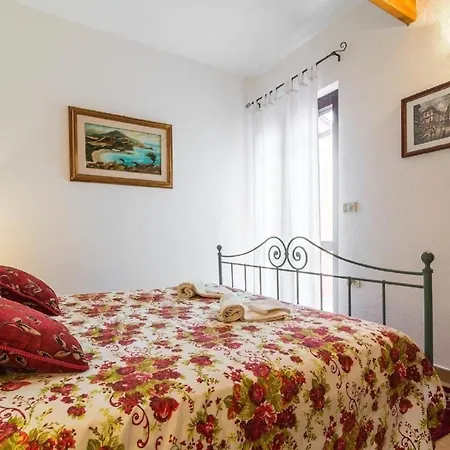 Lägenhet Schoene Ferienwohnung In Und Meerblick Cala Gonone