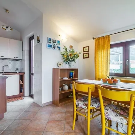 Schoene Ferienwohnung In Und Meerblick Lägenhet