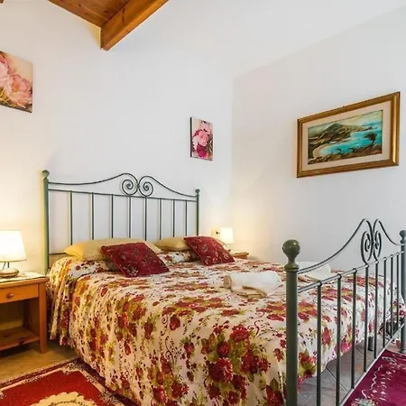Schoene Ferienwohnung In Und Meerblick Cala Gonone